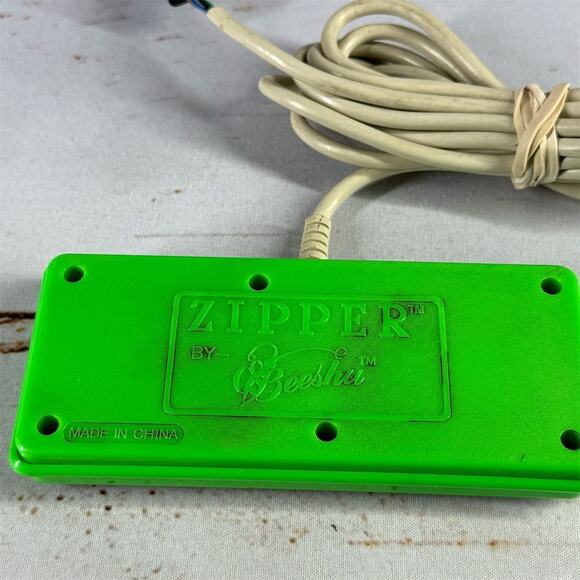 Beeshu Zipper NES Turbo Controller Green for Nintendo Console - Picture 3 of 6